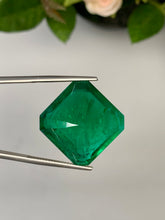 Load image into Gallery viewer, Natural Zambia Insignificant Emerald 38.69 cts Oct by SR-Takat