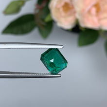 Load image into Gallery viewer, Natural Zambia No-Oil Emerald 3.22 cts Oct by SR-Takat