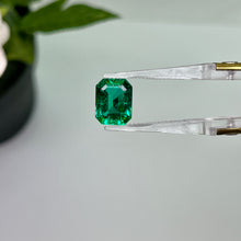 Load image into Gallery viewer, Natural Zambia No-Oil Emerald 3.22 cts Oct by SR-Takat