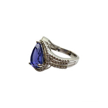 Load image into Gallery viewer, 18K Gold Ring with Tanzanite and Diamonds