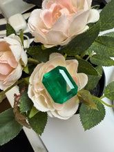 Load image into Gallery viewer, Natural Columbia Muzo Emerald 29.08 cts Octagon by SR-Takat
