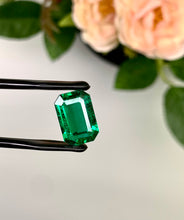 Load image into Gallery viewer, Natural Zambia Minor Emerald 3.02 cts Oct by SR-Takat
