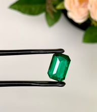 Load image into Gallery viewer, Natural Zambia Minor Emerald 3.02 cts Oct by SR-Takat
