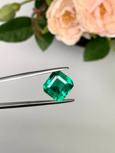 Load image into Gallery viewer, Natural Zambia Minor Emerald 5.81 cts Oct by SR-Takat
