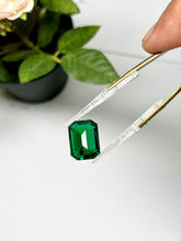 Load image into Gallery viewer, Natural Zambia Min Emerald 12.74 cts Oct by SR-Takat
