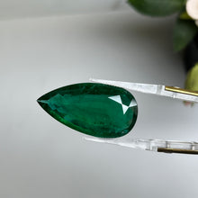 Load image into Gallery viewer, Natural Zambia Modearte Emerald 27.34 cts Pear by SR-Takat
