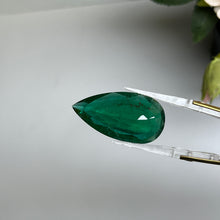 Load image into Gallery viewer, Natural Zambia Modearte Emerald 27.34 cts Pear by SR-Takat

