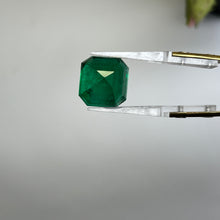 Load image into Gallery viewer, Natural Zambia Minor Emerald 16.62 cts Oct by SR-Takat
