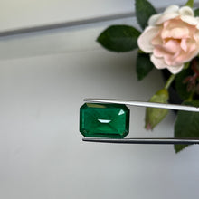 Load image into Gallery viewer, Natural Zambia Minor Emerald 16.44 cts Oct by SR-Takat
