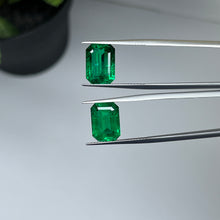 Load image into Gallery viewer, Natural Zambia Insignificant Emerald 8.75 cts Octagon pair by SR-Takat
