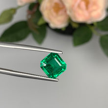 Load image into Gallery viewer, Natural Zambia No-Oil Emerald 3.33 cts Oct by SR-Takat
