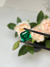 Load image into Gallery viewer, Natural Zambia No Oil Emerald 7.54 cts Octagon by SR-Takat
