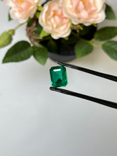 Load image into Gallery viewer, Natural Zambia Emerald 5.41cts Octagon by SR-Takat
