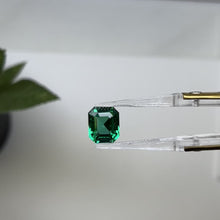 Load and play video in Gallery viewer, Natural Zambia No-Oil Emerald 3.32 cts Oct by SR-Takat
