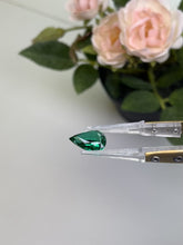 Load and play video in Gallery viewer, Natural Zambia Minor Emerald 5.31 cts Pear by SR-Takat
