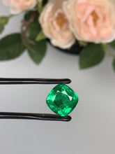 Load and play video in Gallery viewer, Natural Zambia Minor Emerald 4.76 cts Cus by SR-Takat
