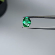 Load and play video in Gallery viewer, Natural Zambia No-Oil Emerald 1.71 cts Oval by SR-Takat
