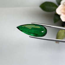Load and play video in Gallery viewer, Natural Zambia Minor Emerald 16.29 cts Pear by SR-Takat

