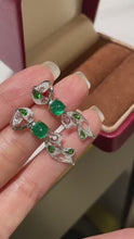 Load and play video in Gallery viewer, 18k gold earring with Zambia emerald shugerloaf 1.70ct
