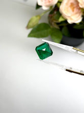Load and play video in Gallery viewer, Natural Zambia No-Oil Emerald 6.52 cts Oct by SR-Takat
