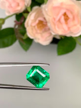 Load and play video in Gallery viewer, Natural Zambia Minor Emerald 5.81 cts Oct by SR-Takat
