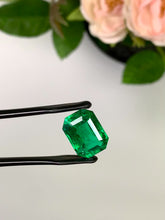 Load and play video in Gallery viewer, Natural Zambia Minor Emerald 5.81 cts Oct by SR-Takat
