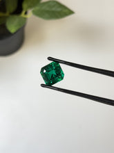 Load and play video in Gallery viewer, Natural Zambia No Oil Emerald 7.54 cts Octagon by SR-Takat
