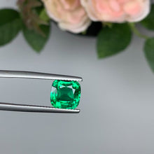 Load and play video in Gallery viewer, Natural Zambia Minor Emerald 2.91 cts Cus by SR-Takat
