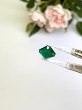 Load and play video in Gallery viewer, Natural Zambian Emerald No Oil 6.52 cts Octagon by SR-Takat
