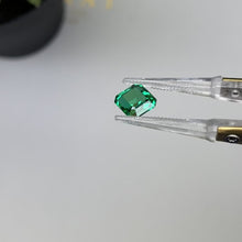 Load and play video in Gallery viewer, Natural Zambia No-Oil Emerald 2.80 cts Oct by SR-Takat
