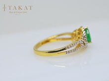 Load and play video in Gallery viewer, 18K Gold Ring with Emerald and Diamonds
