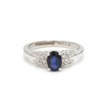 Load and play video in Gallery viewer, 18K Gold Ring with Blue Sapphire and Diamonds
