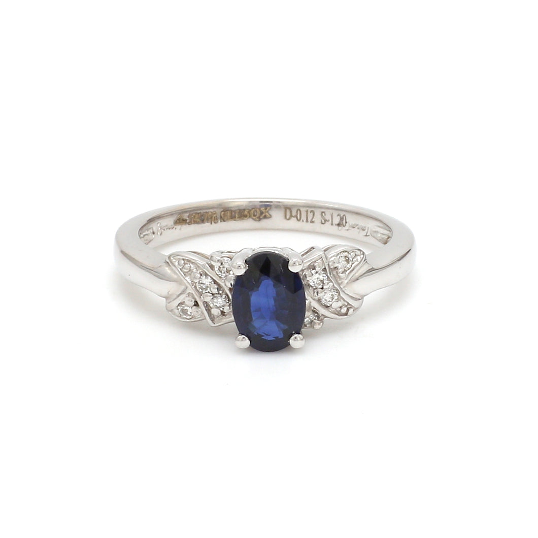 18K Gold Ring with Blue Sapphire and Diamonds